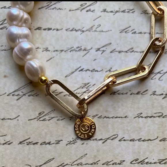 Victoria Emerson Fresh Water Pearl Bracelet - Picture 2 of 3